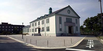 改修された滋賀大学彦根キャンパス講堂